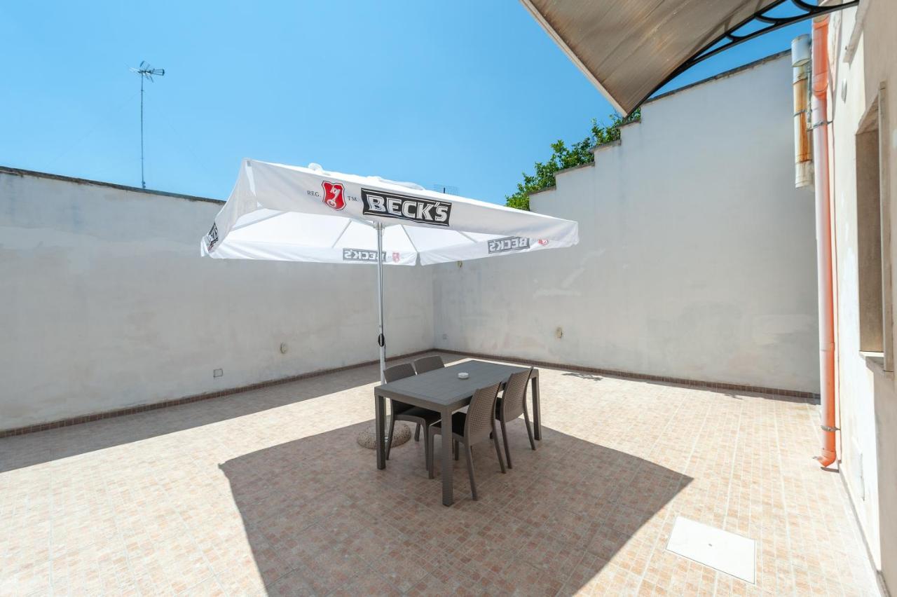 Casa Vacanze Petra Squinzano Eksteriør billede